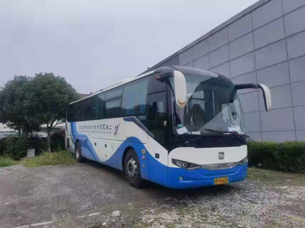 (公司早晚上下班接送)選擇班車(chē)租賃公司是一個(gè)正確選項(xiàng)嗎？
