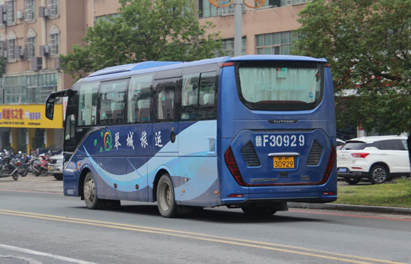 （企業(yè)通勤班車）企業(yè)班車能租賃千萬(wàn)別購(gòu)車