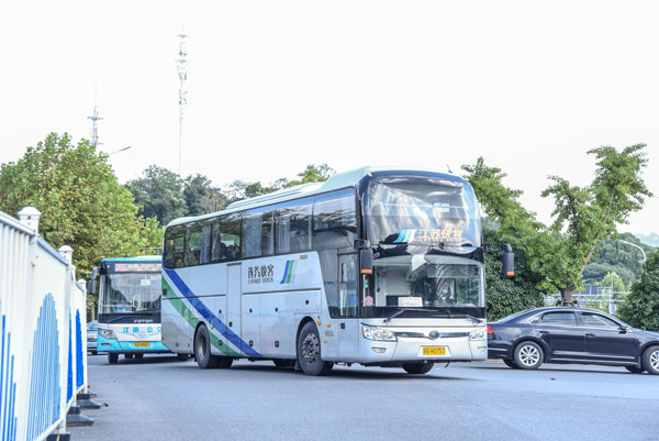 （公司班車租賃費用）為您的企業提供便捷、高效的出行解